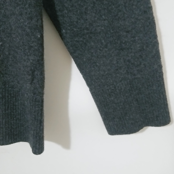 Banana Republic S Gray Wool Pullover Sweater - Picture 6 of 7